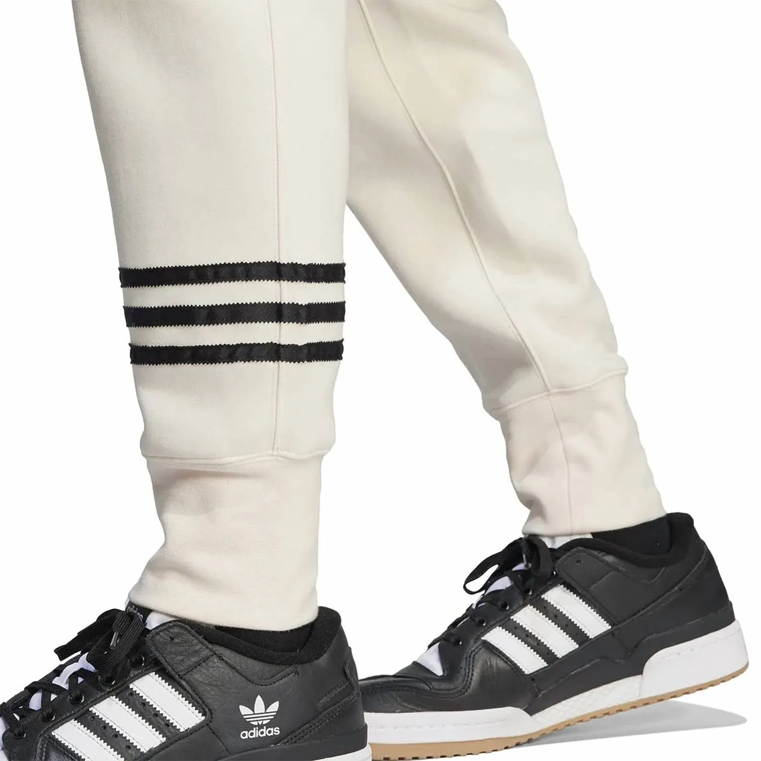Adidas - Men's Adicolor Neuclassics Sweatpant