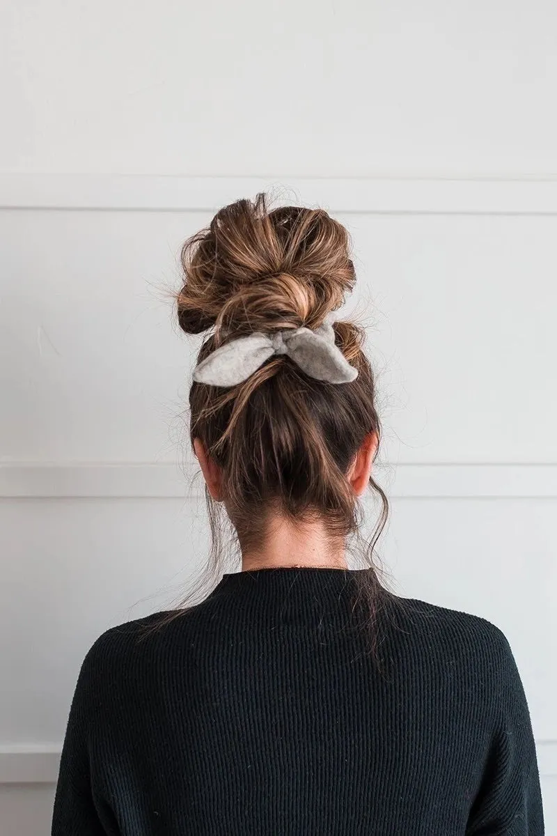 CASHMERE SCRUNCHIE | Whitney