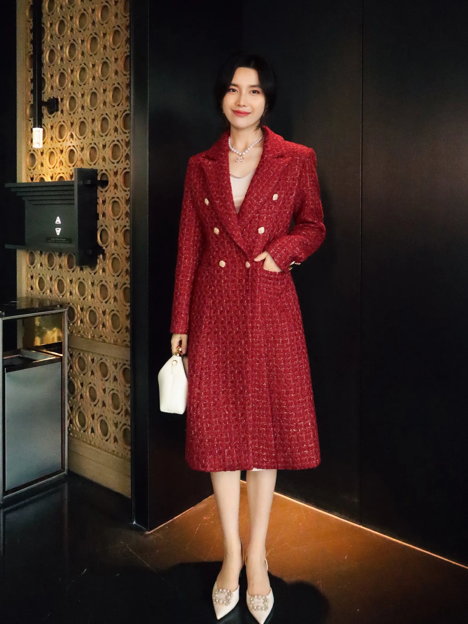 French retro wine red elegant modern bright light luxury waist modern mid-length coat jacket= Dora