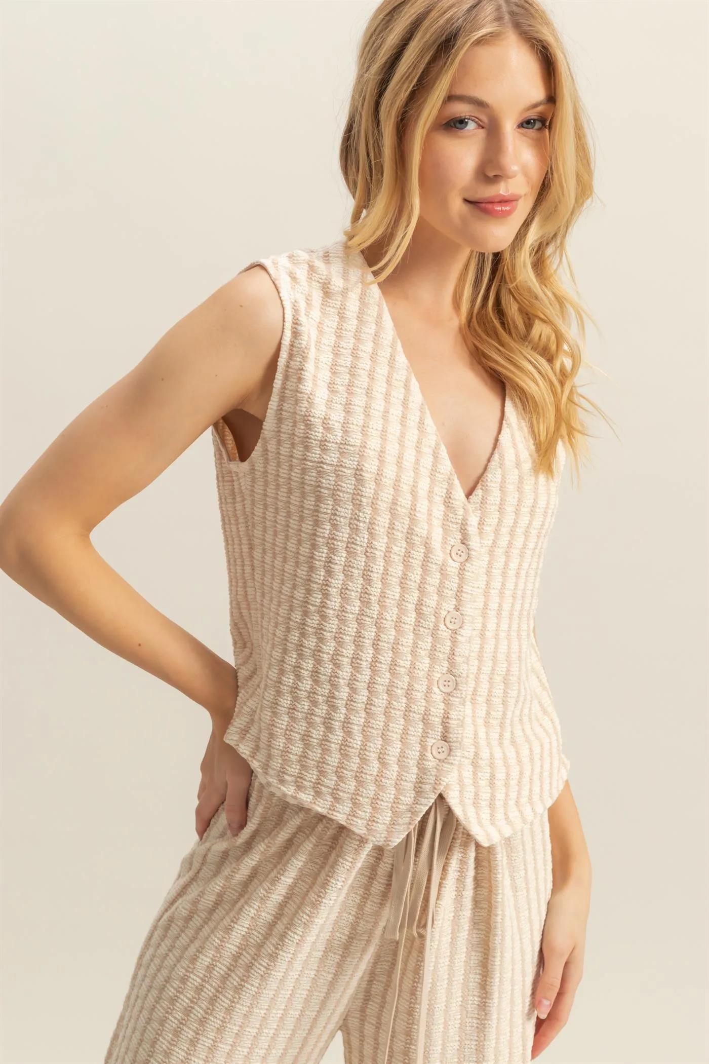 HF25E273-Button Down Striped Knit Vest