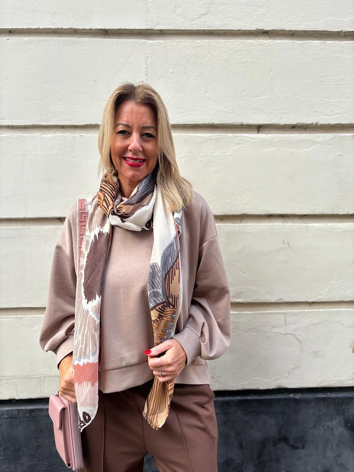 Mocha Soft Comfort Sweatshirt Esme