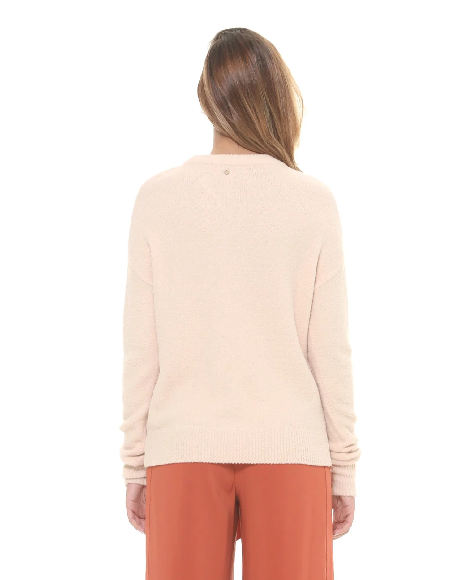 Round neckline sweater