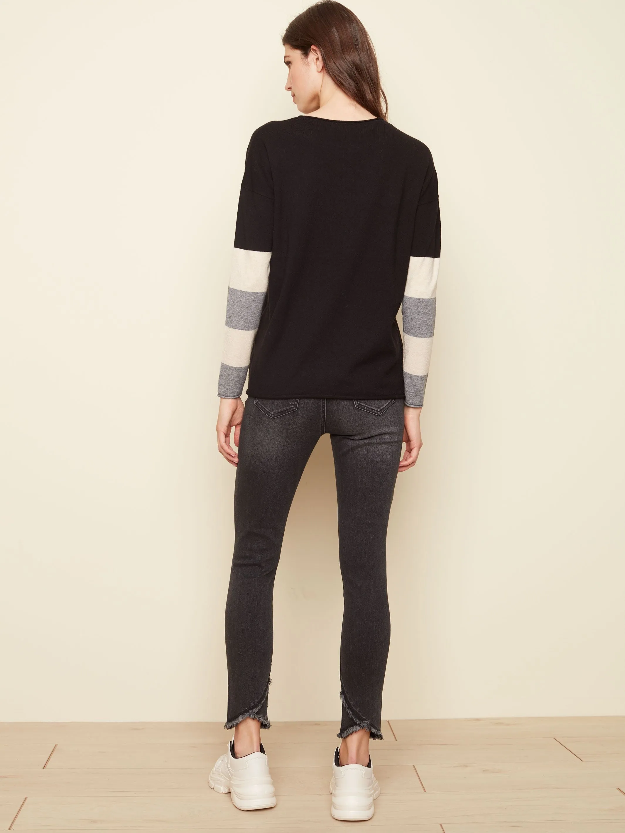STRIPED SLEEVE CREW