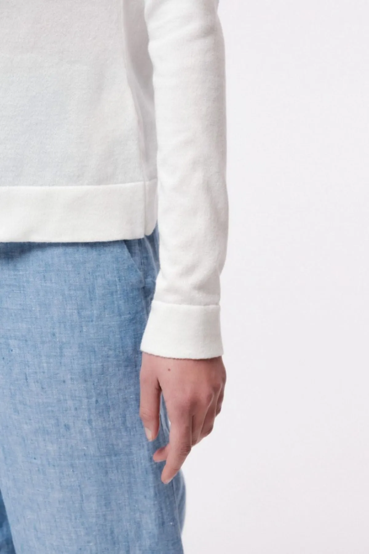 White Boat Neck Pull Lanius